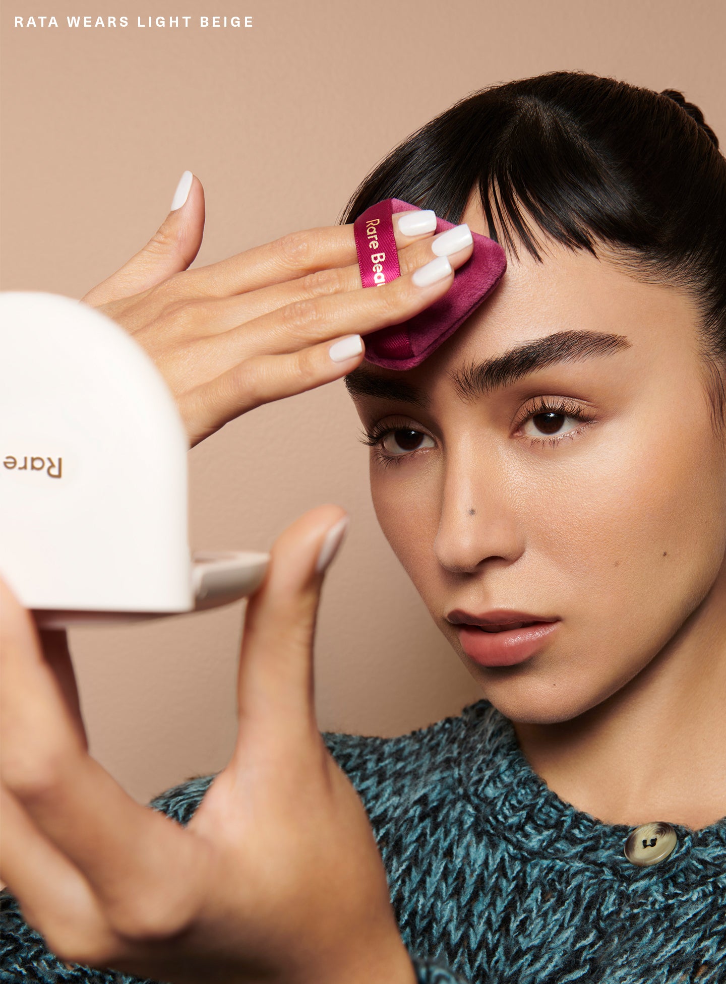 CAMPAIGN-RATA-TRUE-TO-MYSELF-TINTED-PRESSED-FINISHING-POWDER-LIGHT-BEIGE-02.jpg