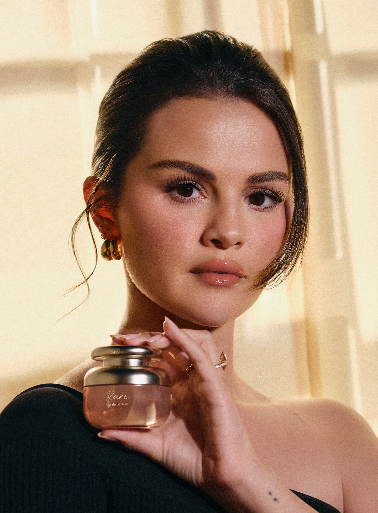 CAMPAIGN-SELENA-EDP-01.jpg