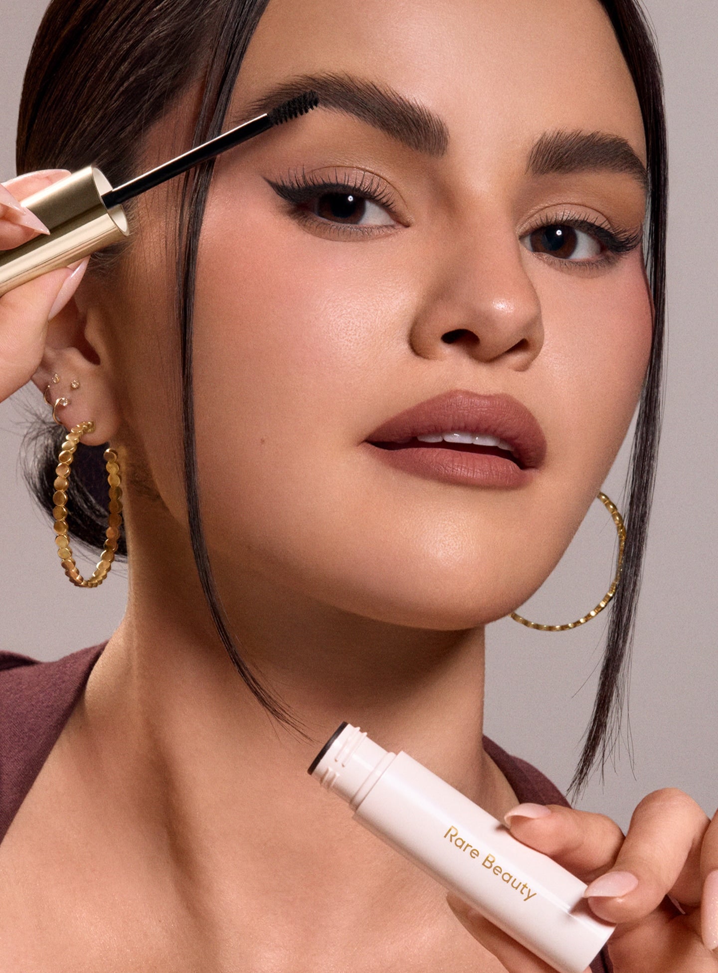 CAMPAIGN-SELENA-JUMBO-BROW-GEL-01.jpg