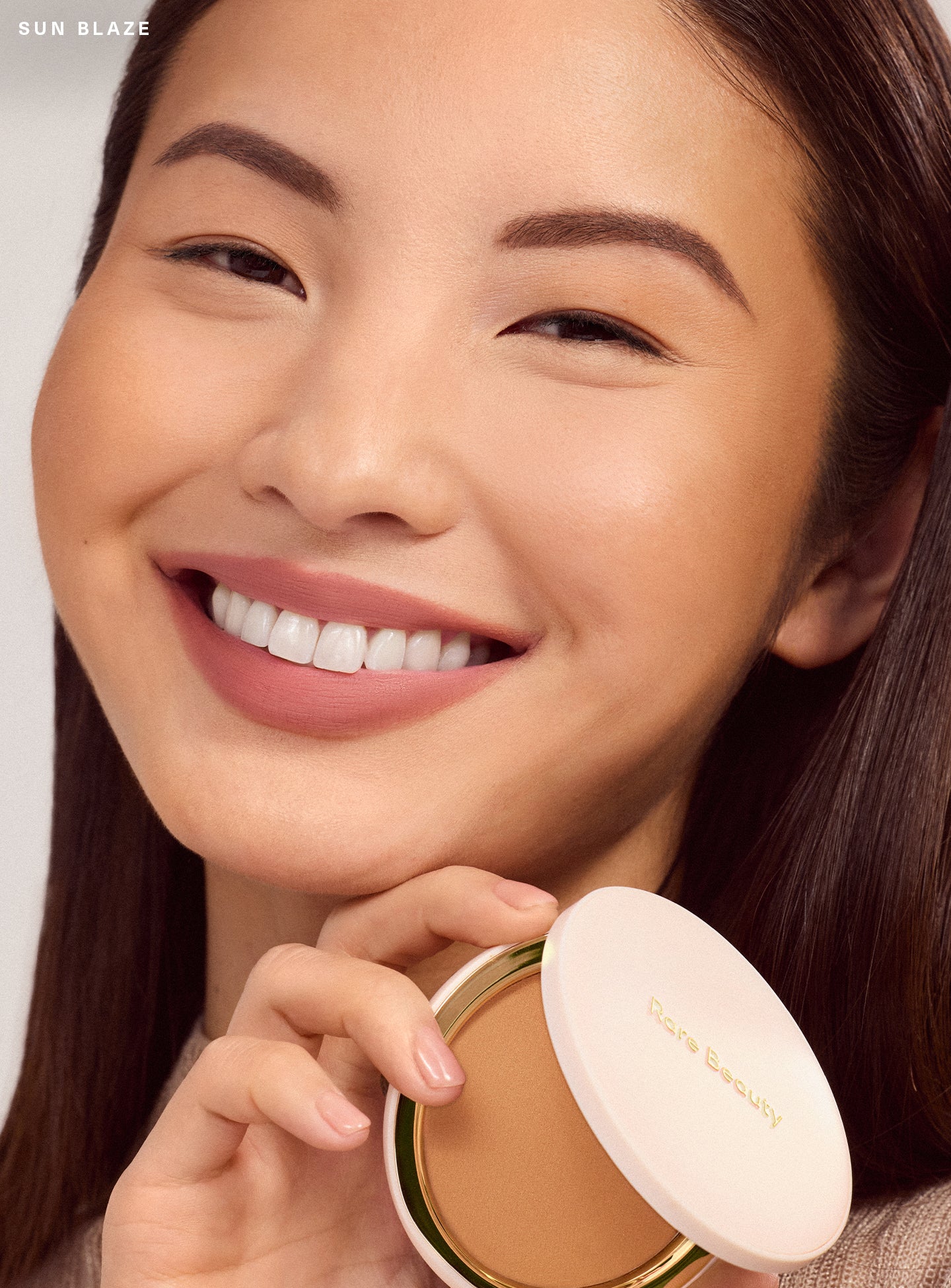 CANDIDS-WW-POWDER-BRONZER-SUN-BLAZE.jpg