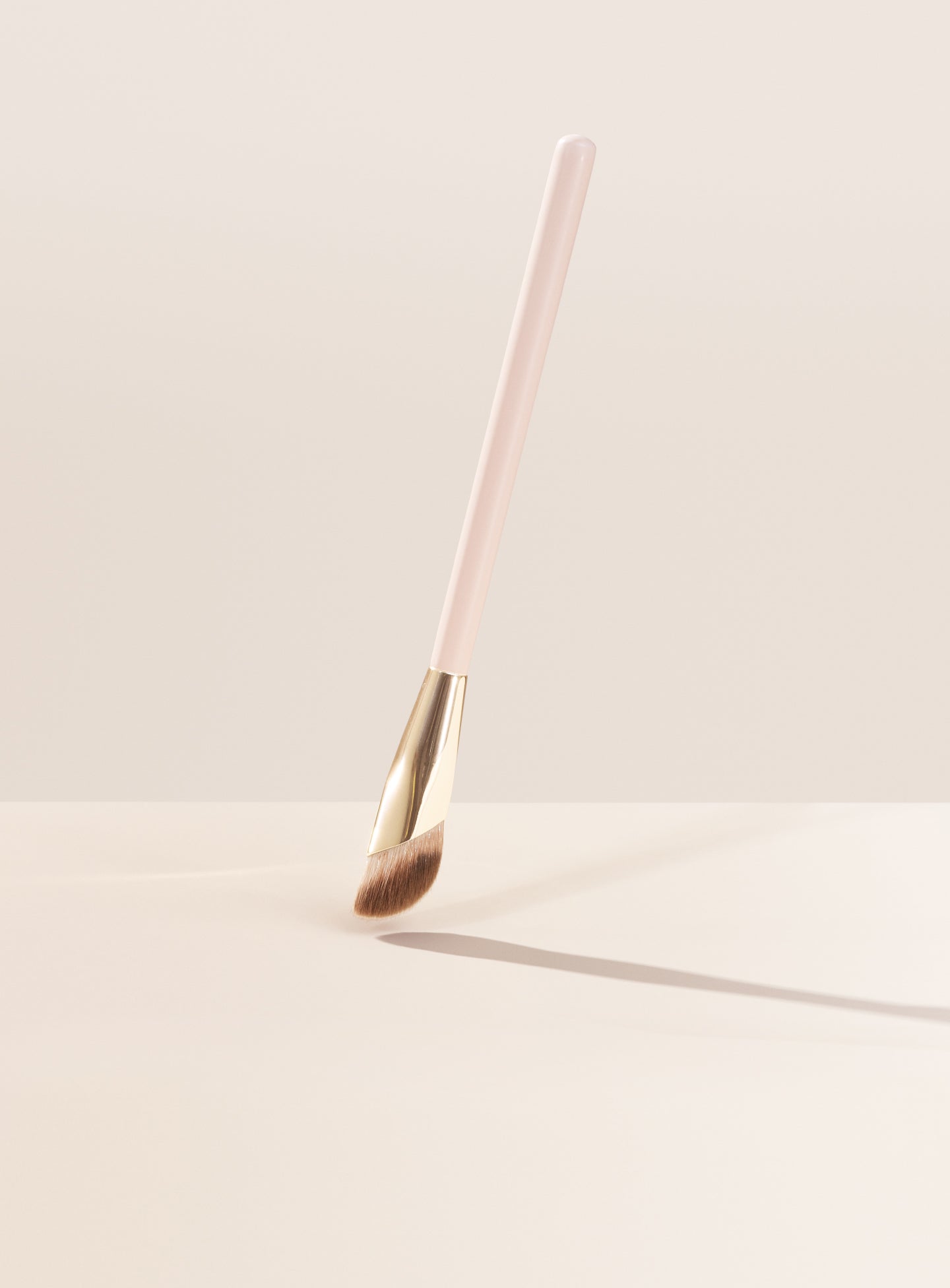 CONCEALER-BRUSH-SKU-1_ed7341ff-1a87-45fc-b6e2-1e2ffb08a96f.jpg