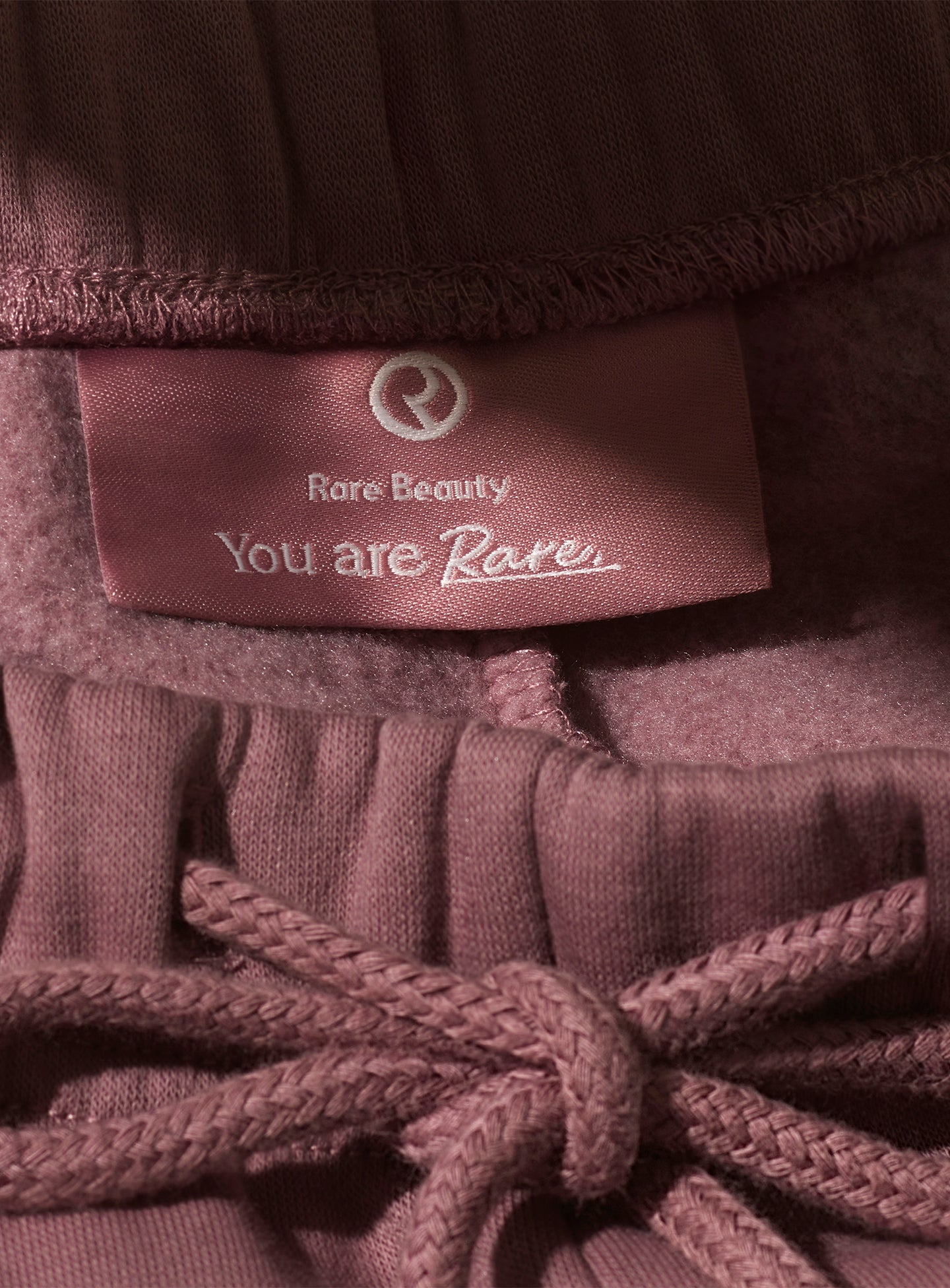 comfy-sweatpants-detail-1440x1952-1.jpg